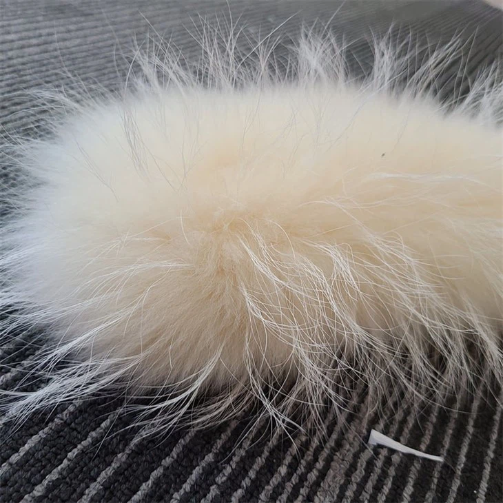 Factory Wholesale High-quality Real Raccoon fur Collar Raccoon fur Primary Color Used For Outer Collar Of Down Jacket