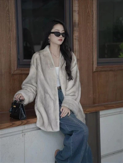 A telt nyérc kabátok alkalmasak hivatalos alkalmakra?